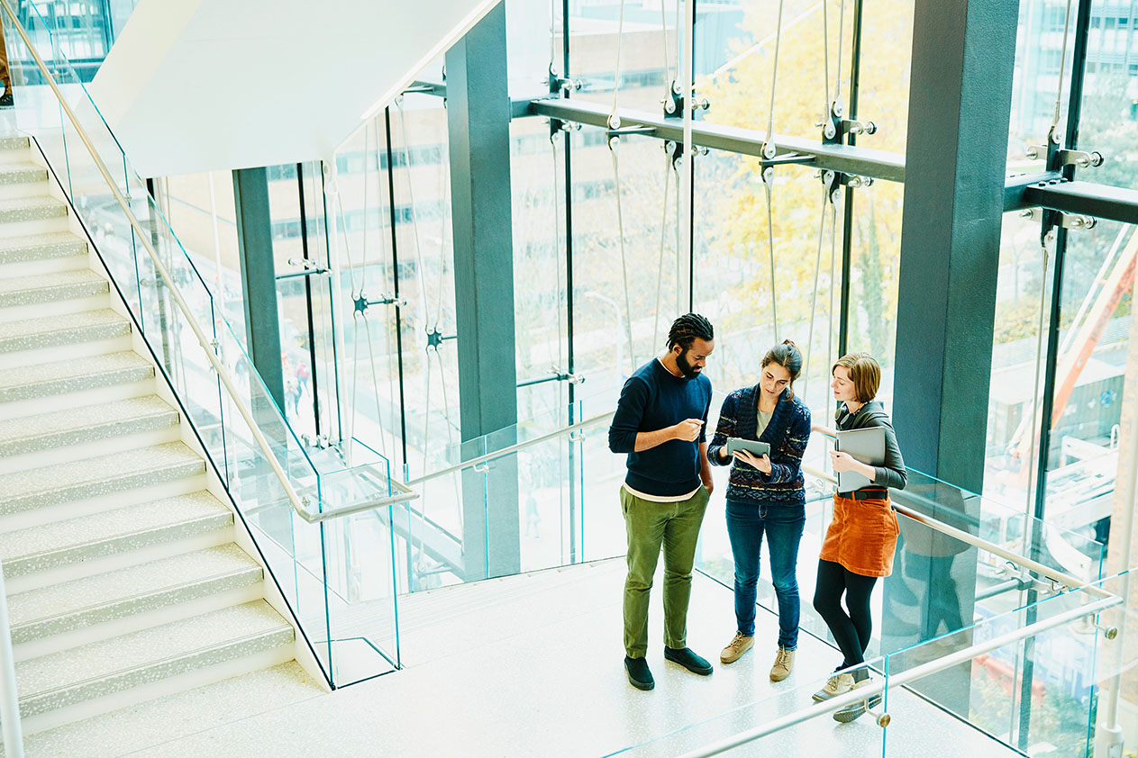 Bild von Bürogebäuden aus Glas